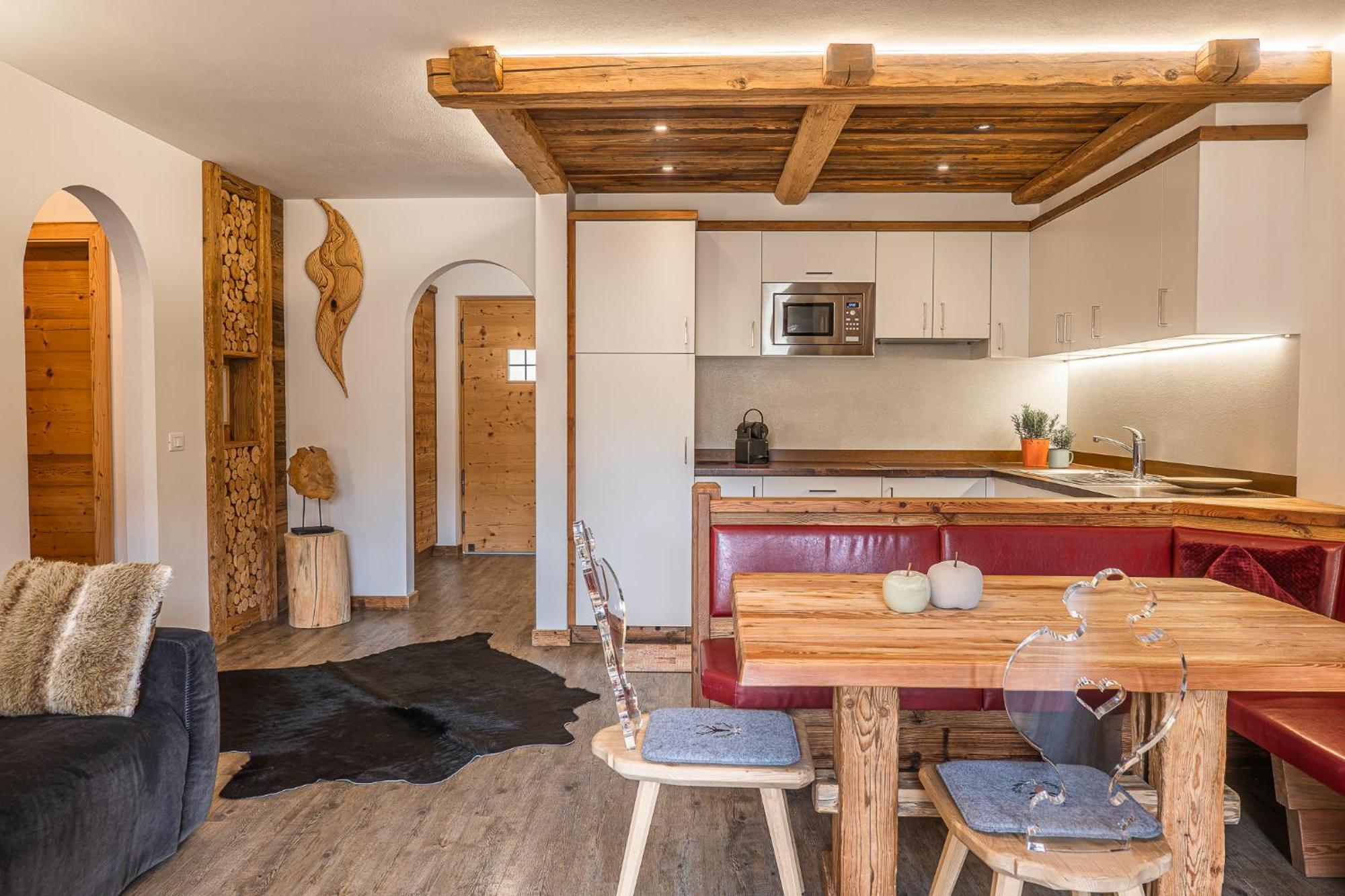 Deluxe Two-Bedroom Apartment