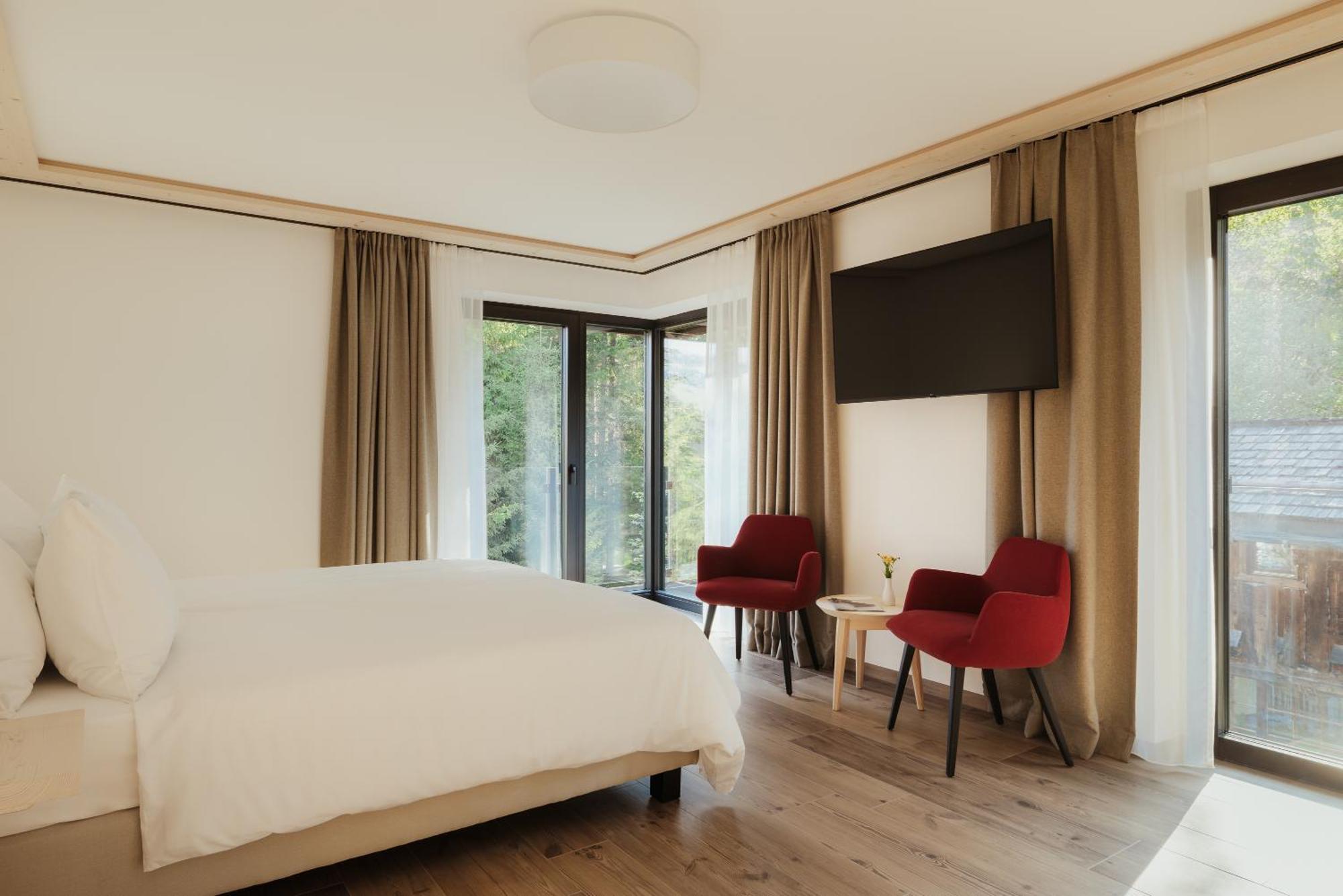 Superior Double or Twin Room,1690951024:JPEG
