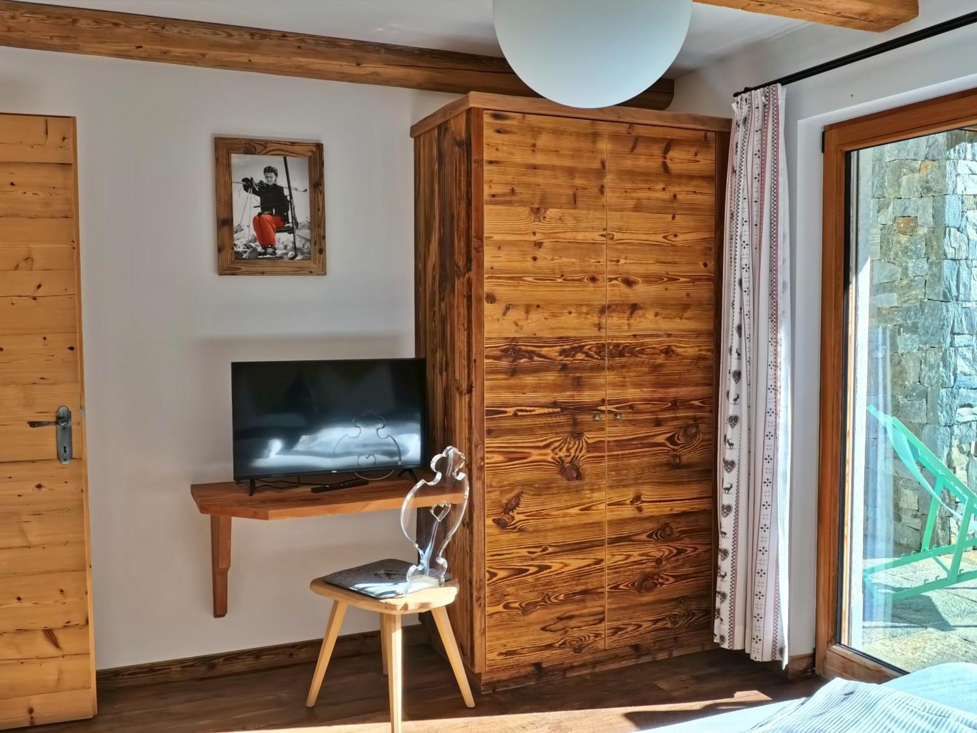 Two-Bedroom Deluxe Apartment