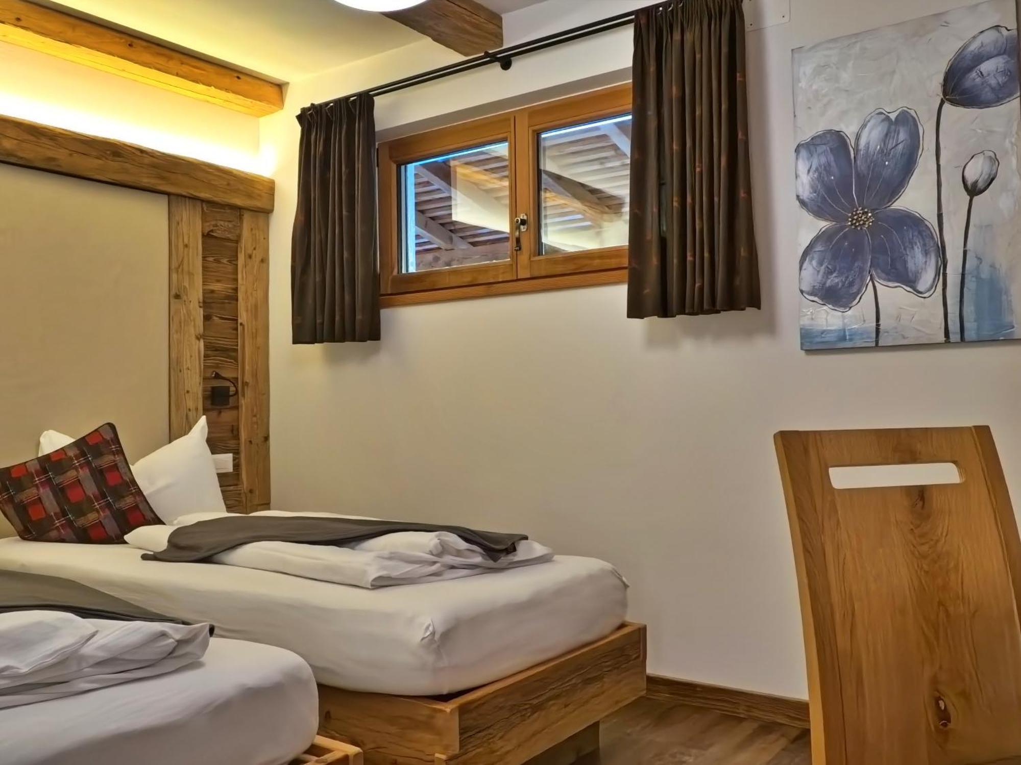 Two-Bedroom Deluxe Apartment