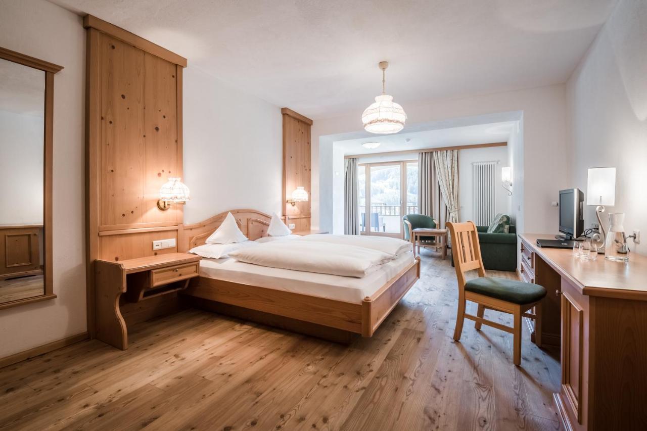Large Double Room Balcony,749542529:JPEG