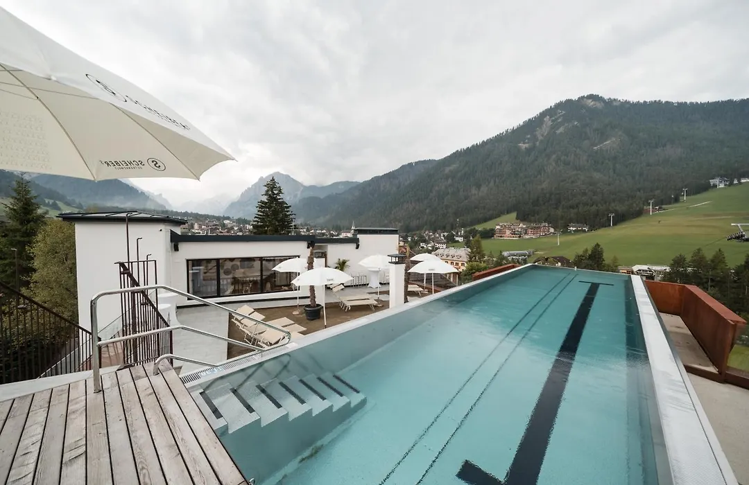 Al Plan, A Mountain Moving Hotel-1